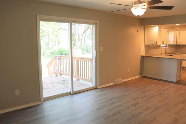 10005 Merrillville Road, Crown Point, IN 46307