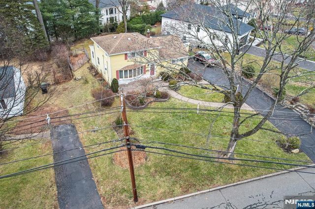 105 Circle Drive, Paramus, NJ 07652