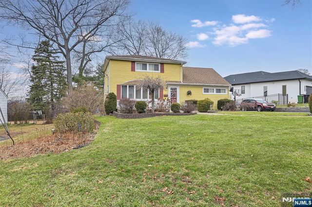 105 Circle Drive, Paramus, NJ 07652