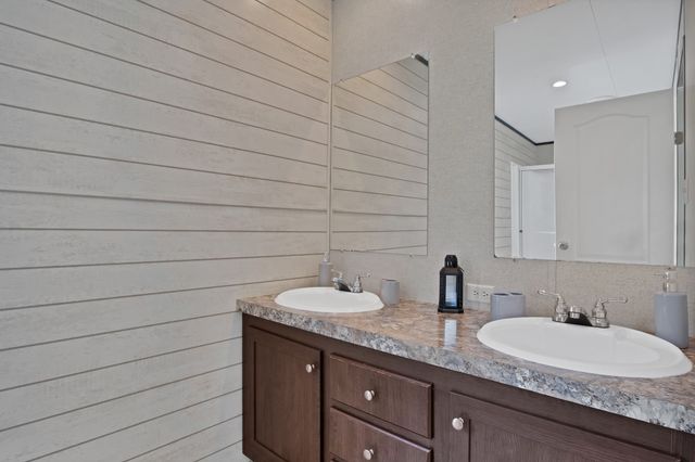 6624 Sunset Cove Court, Granbury, TX 76049