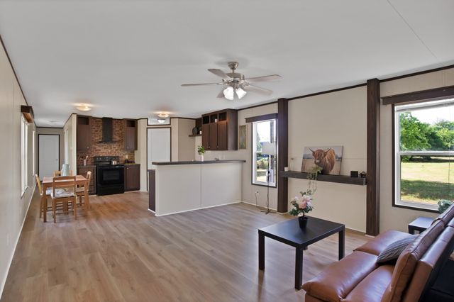 6624 Sunset Cove Court, Granbury, TX 76049