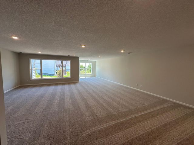 20027 Glarus Lane, Lakeville, MN 55044