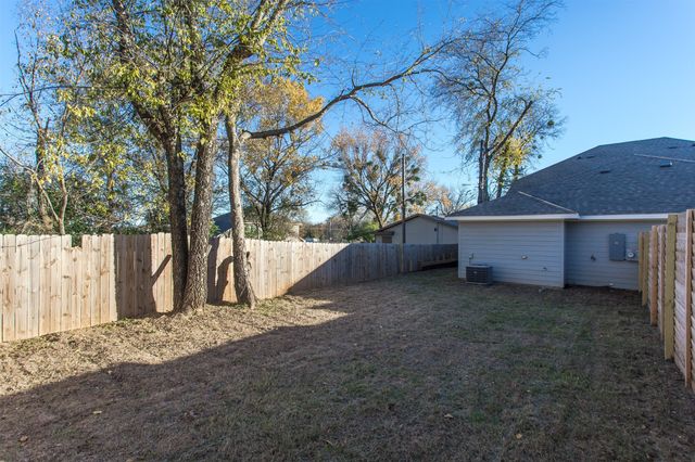 415 W Elm Street 415, Denison, TX 75020
