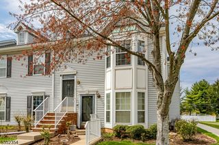 25 Columbus Dr, Franklin Twp., NJ 08823