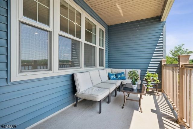401 Mariners Pointe, Hopatcong Boro, NJ 07843