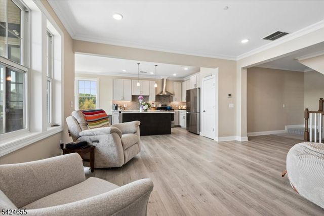 401 Mariners Pointe, Hopatcong Boro, NJ 07843