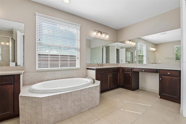 2495 OAKWOOD PRESERVE DRIVE, Wesley Chapel, FL 33543