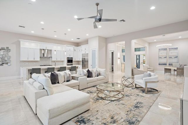 9243 Coral Isles Circle, Palm Beach Gardens, FL 33412