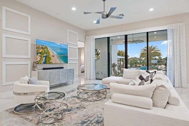 9243 Coral Isles Circle, Palm Beach Gardens, FL 33412