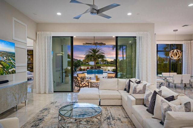 9243 Coral Isles Circle, Palm Beach Gardens, FL 33412