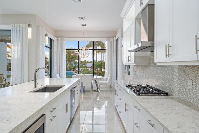 9243 Coral Isles Circle, Palm Beach Gardens, FL 33412