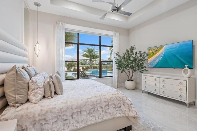 9243 Coral Isles Circle, Palm Beach Gardens, FL 33412