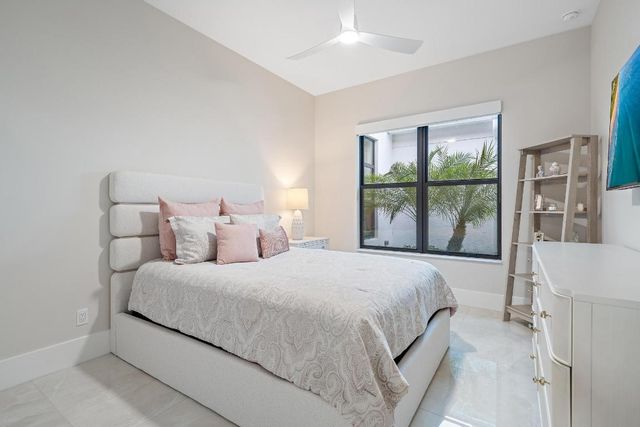 9243 Coral Isles Circle, Palm Beach Gardens, FL 33412