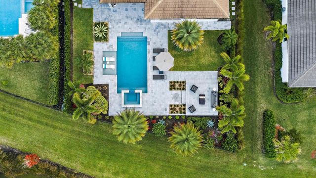 9243 Coral Isles Circle, Palm Beach Gardens, FL 33412