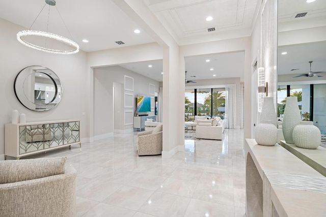 9243 Coral Isles Circle, Palm Beach Gardens, FL 33412