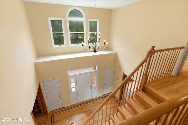 5 Ivy Court, Millstone, NJ 08535