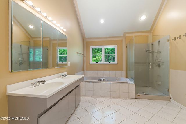 5 Ivy Court, Millstone, NJ 08535