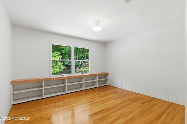 5 Ivy Court, Millstone, NJ 08535