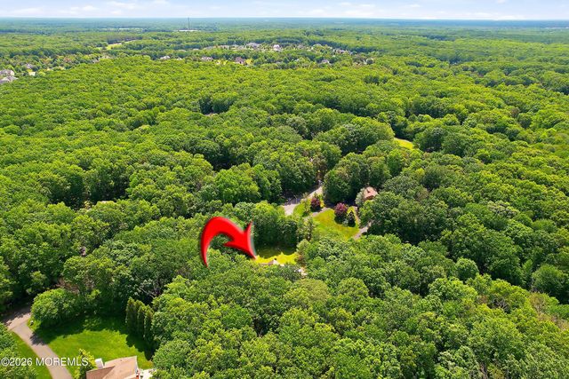 5 Ivy Court, Millstone, NJ 08535