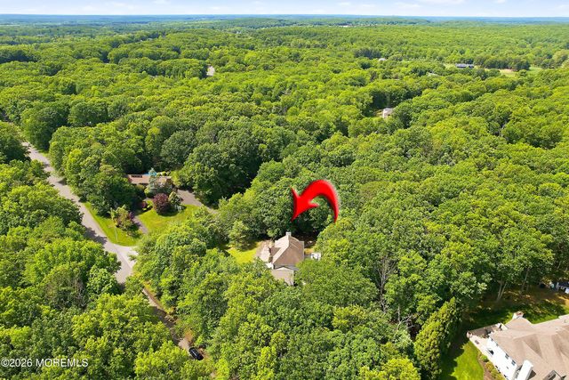 5 Ivy Court, Millstone, NJ 08535