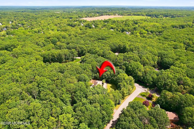 5 Ivy Court, Millstone, NJ 08535