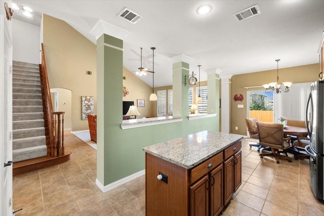 2415 Mesa Glen Drive, Arlington, TX 76001