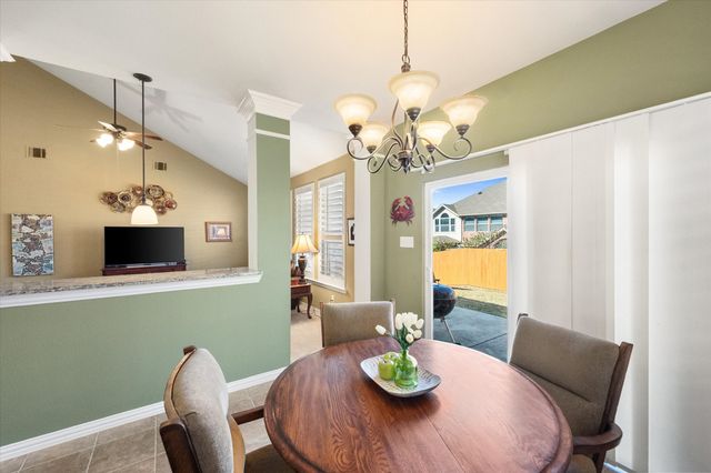 2415 Mesa Glen Drive, Arlington, TX 76001