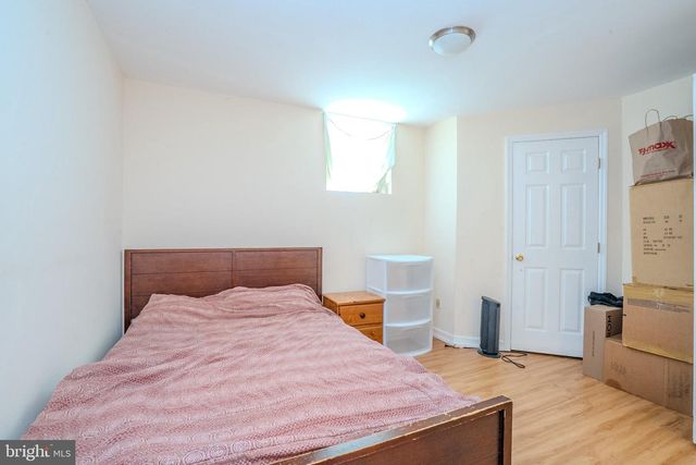 6 FOUNTAIN DR, Somerset, NJ 08873