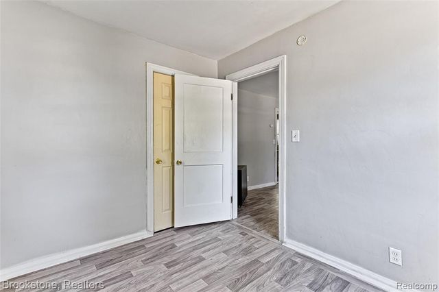 1940 Pearl Avenue, Warren, MI 48091