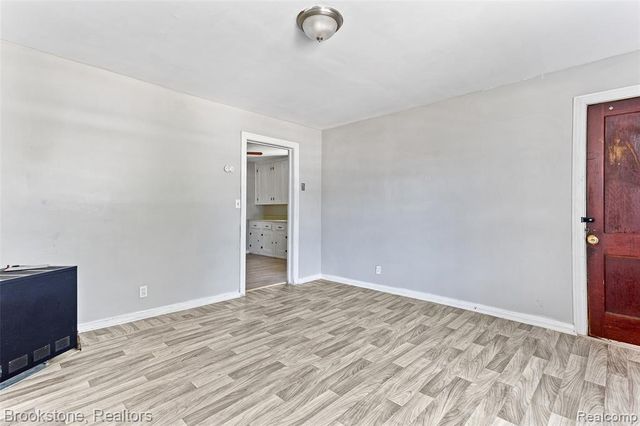 1940 Pearl Avenue, Warren, MI 48091