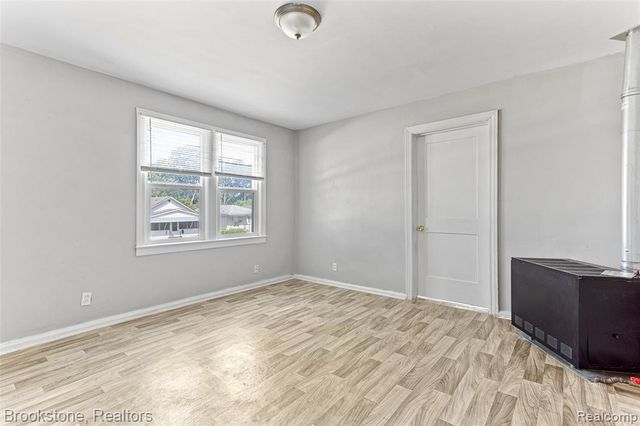 1940 Pearl Avenue, Warren, MI 48091