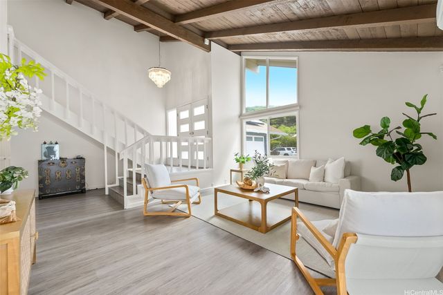 7141 Kukii Street, Honolulu, HI 96825