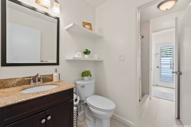 7141 Kukii Street, Honolulu, HI 96825