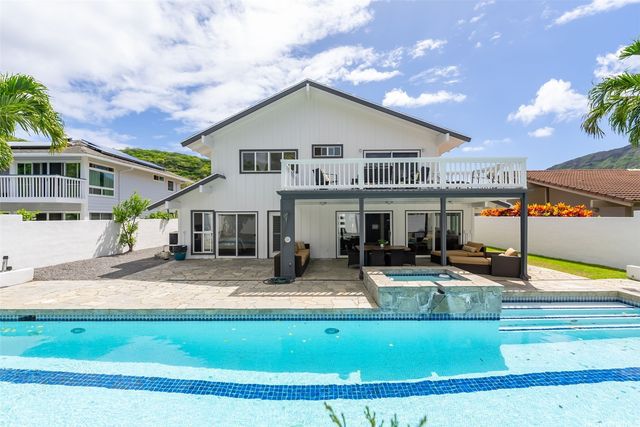 7141 Kukii Street, Honolulu, HI 96825