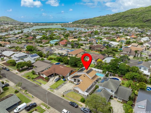 7141 Kukii Street, Honolulu, HI 96825