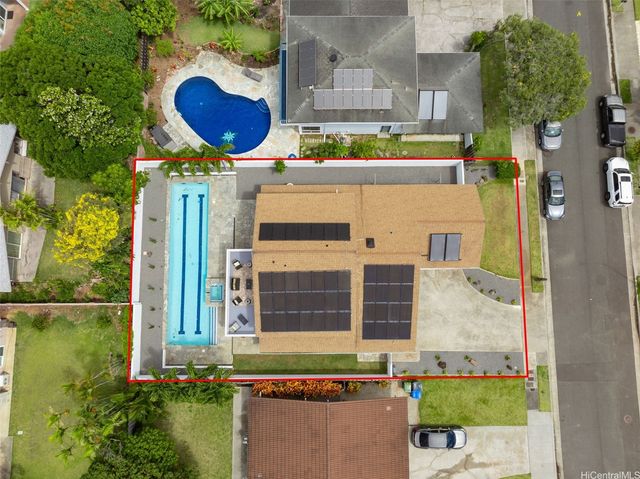 7141 Kukii Street, Honolulu, HI 96825