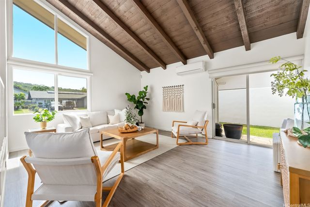 7141 Kukii Street, Honolulu, HI 96825