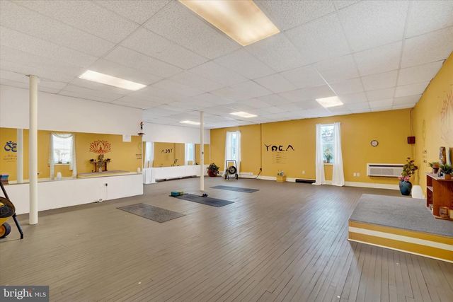 1638 E MARKET ST, York, PA 17403