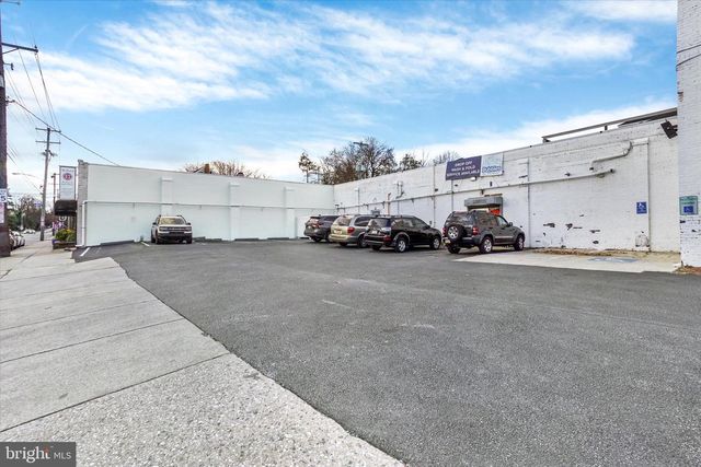 1638 E MARKET ST, York, PA 17403