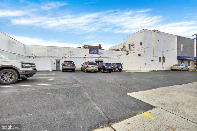1638 E MARKET ST, York, PA 17403