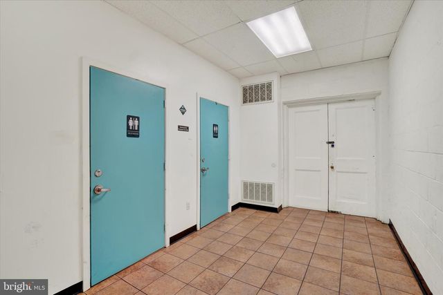 1638 E MARKET ST, York, PA 17403