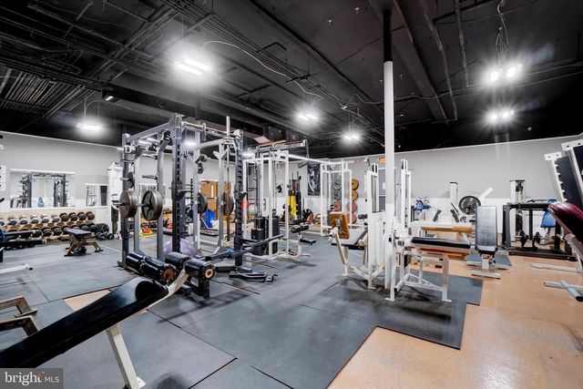 1638 E MARKET ST, York, PA 17403
