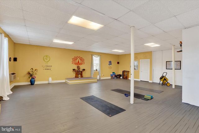 1638 E MARKET ST, York, PA 17403