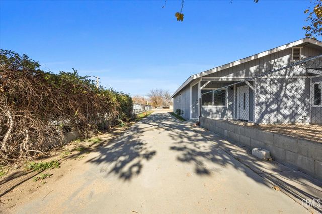 2829 Alta Sierra Avenue, Lake Isabella, CA 93240