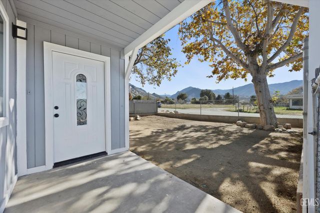 2829 Alta Sierra Avenue, Lake Isabella, CA 93240