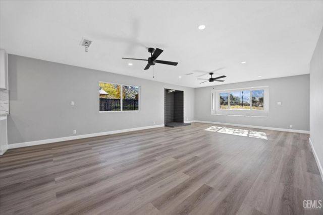 2829 Alta Sierra Avenue, Lake Isabella, CA 93240