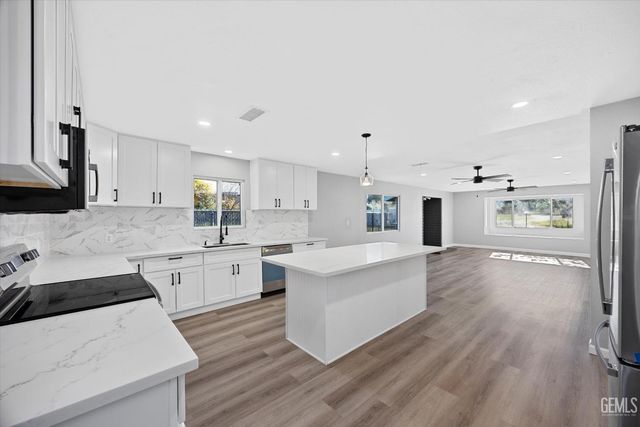 2829 Alta Sierra Avenue, Lake Isabella, CA 93240