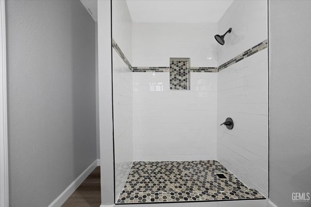 2829 Alta Sierra Avenue, Lake Isabella, CA 93240