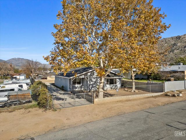 2829 Alta Sierra Avenue, Lake Isabella, CA 93240