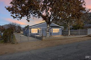 2829 Alta Sierra Avenue, Lake Isabella, CA 93240